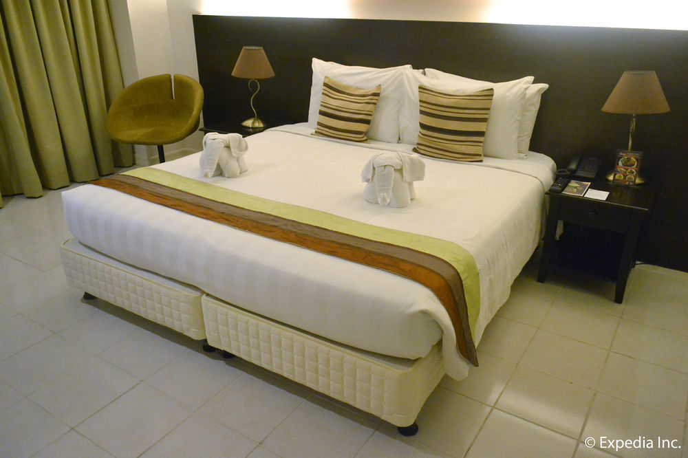 Destination Hotel Tagaytay Тагайтай Экстерьер фото